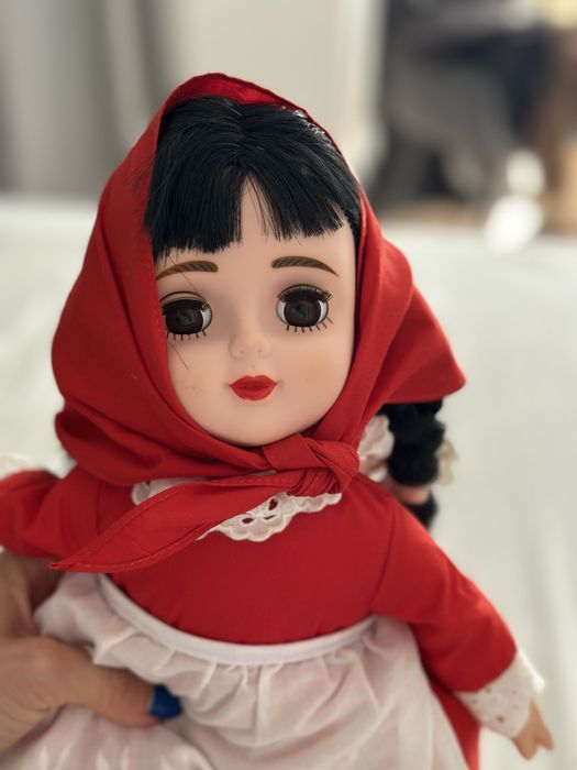 Papusa scufita rosie transformabila