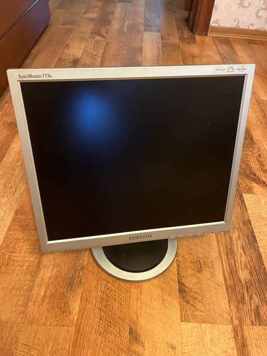 Монитор Samsung 17''