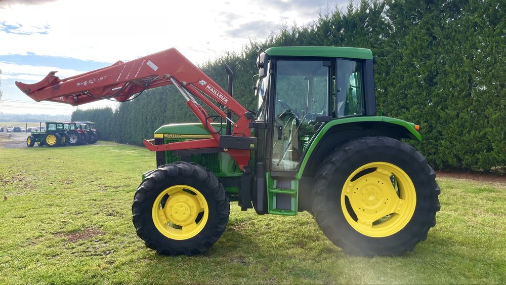 Tractor John Deere 6100 cu incarcator frontal