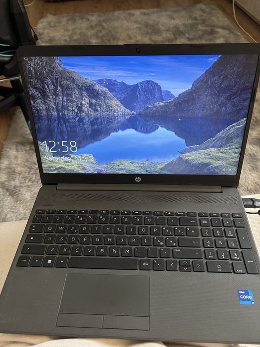 Vand laptop HP i7 gen 12