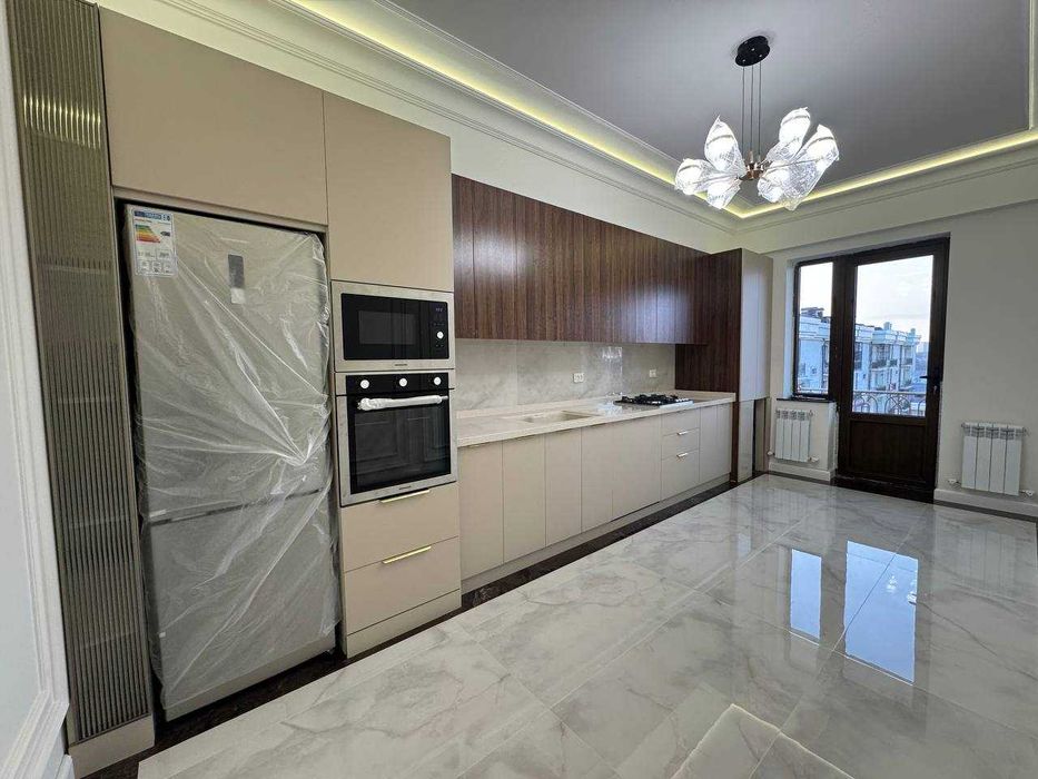 3-комн. квартира 105 м², ул. Чехова, 3/10/10, новый евроремонт