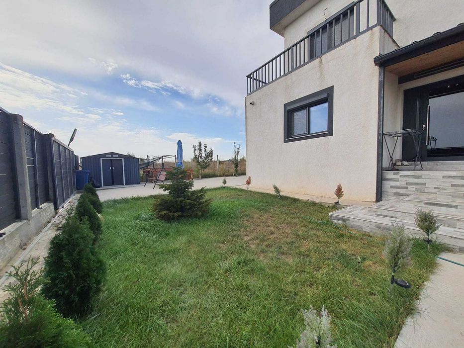 AGIGEA- De Vanzare Vila 5 Camere 190 mp Teren 500 mp