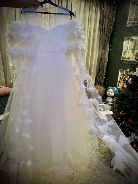 Продам детское  вечернее платье