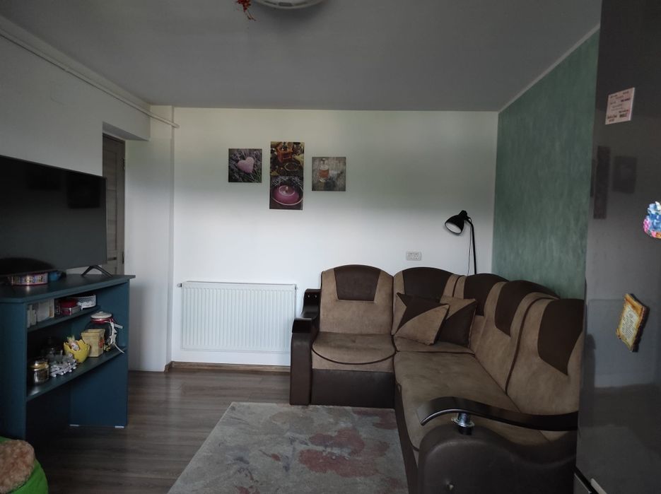 Vând apartament  central