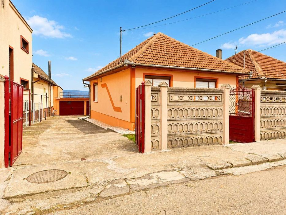 Casa de vanzare in oras Hunedoara (D+P), 541 mp, str.T. Vladimirescu, zona Chizid ( reper:Spitalul Municipal-Botul Calului-Piata Obor )