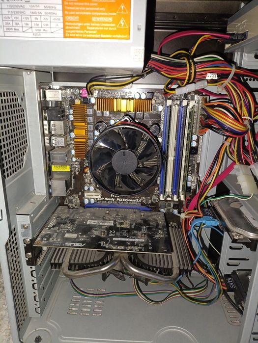 Бюджетный Компьютер и монитор