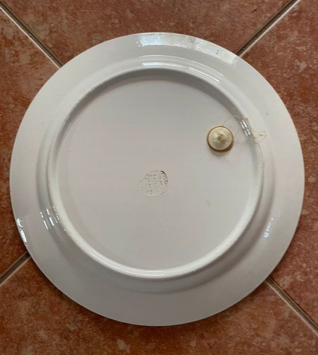 Farfurie veche  decorativă, pictată manual