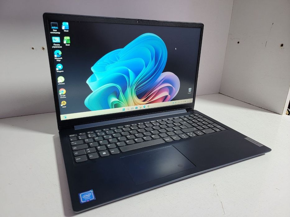 Zudlik bilan Lenovo noutbuk sotiladi