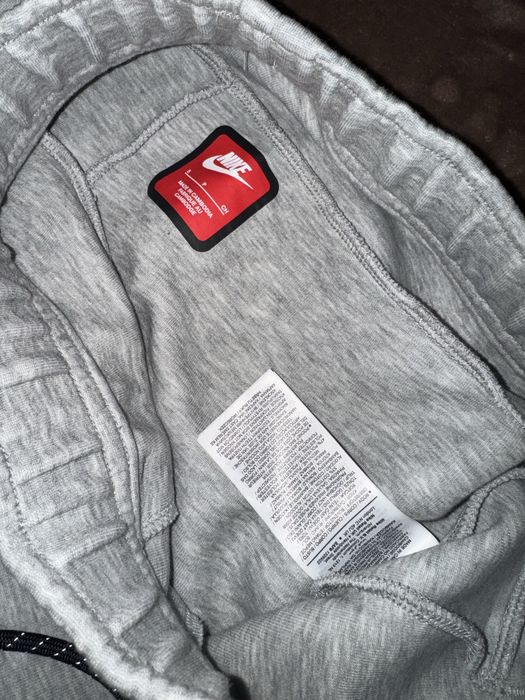 Nike tech pantaloni
