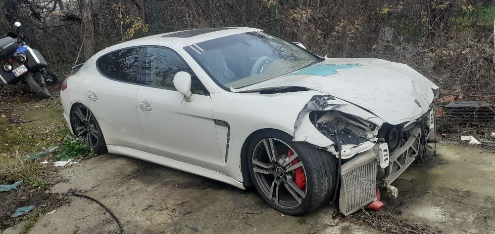 Porsche Panamera Avariat 4.8i 500cp