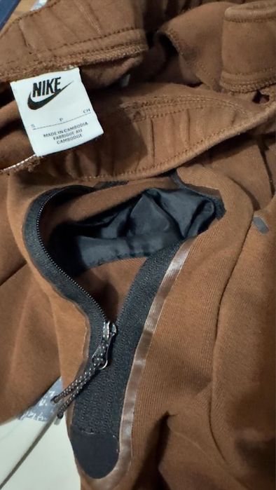 Оригиталет тек има и етикет