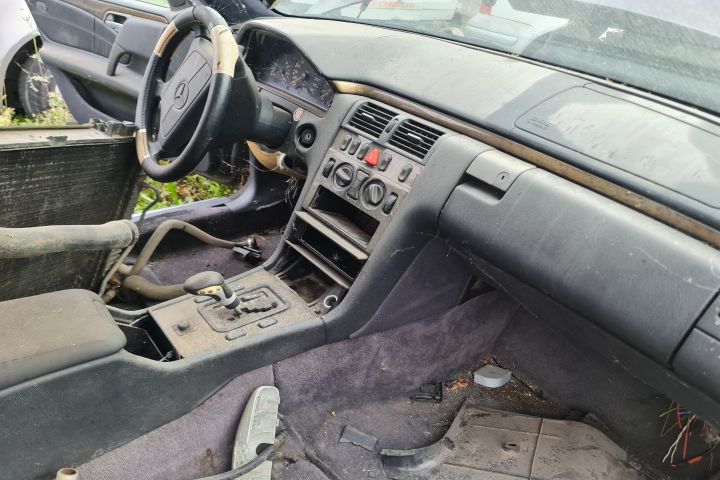 Piese Mercedes-Benz E-Class W210