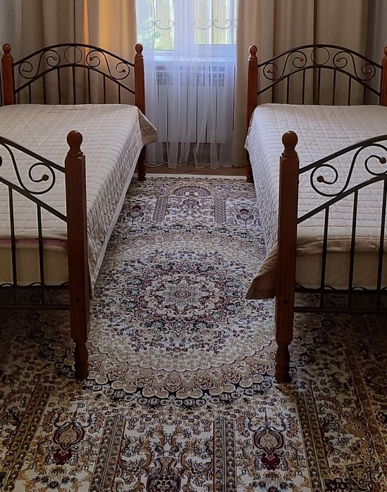 Продам иранский ковёр 2×3