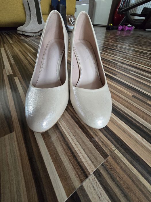 Pantofi  eleganti