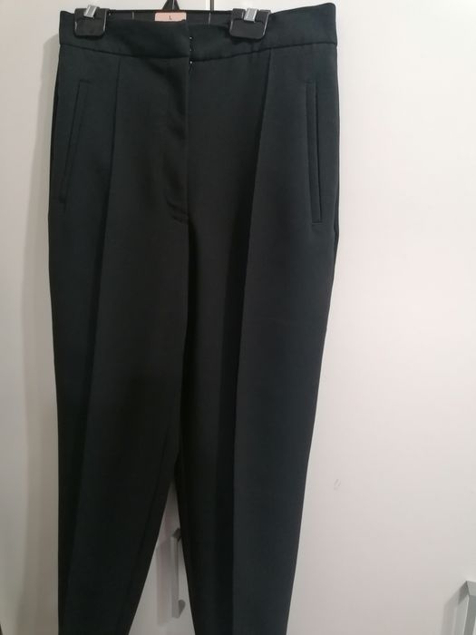 Pantaloni costum