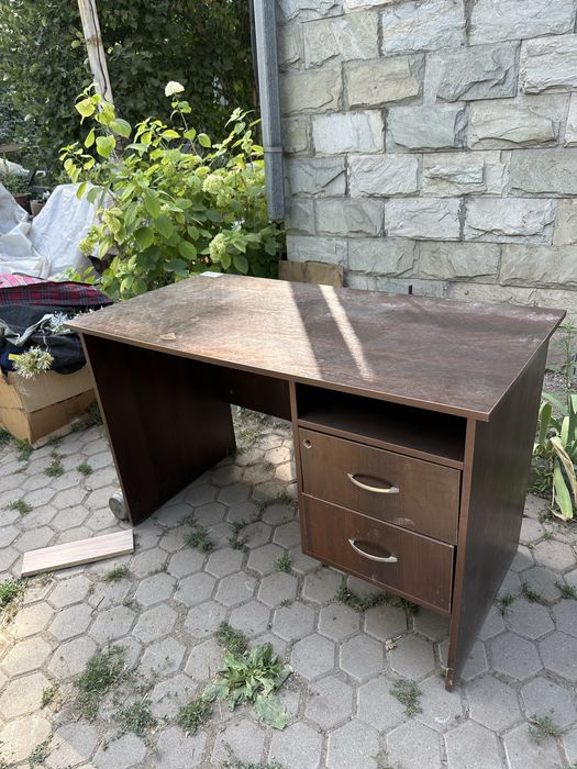 Стол письменный/ компьютерный