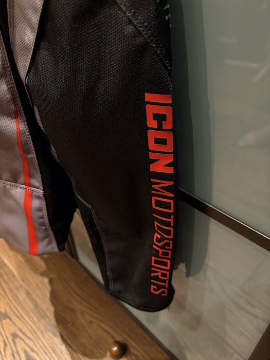 Яке за мотор ICON