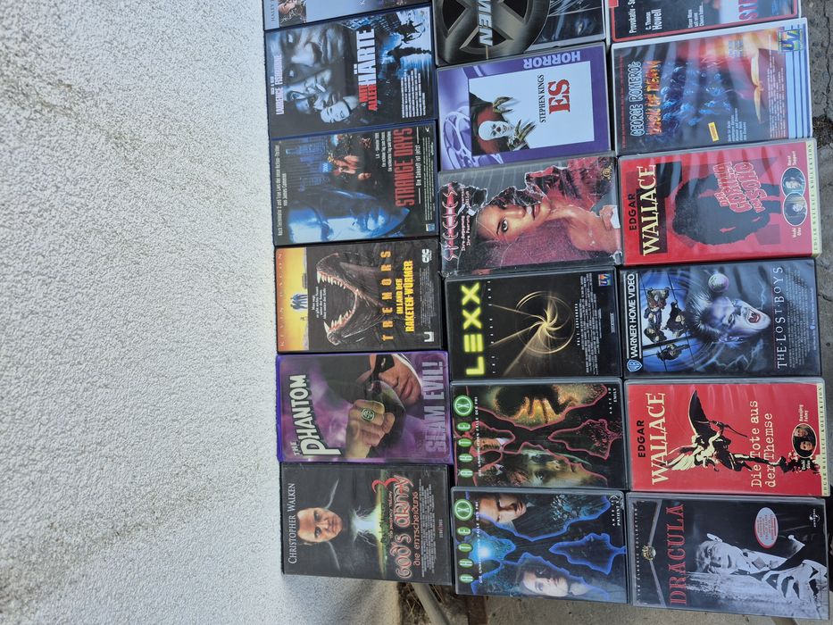Vând 54 casete video originale filme,Sf,groaza,Razboi, Hitler,DIANA