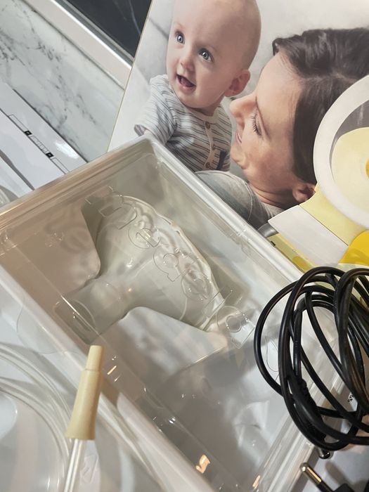 Електрическа помпа за кърма Medela Swing Flex с подарък