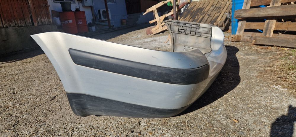 Задна броня за пасат б5 2000г