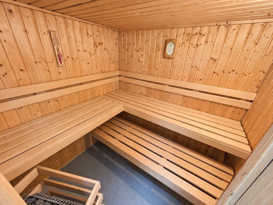** Резервирана **  Сауна 7.5kW