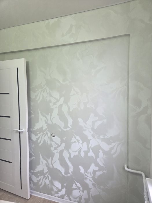 Поклейка обоев  и шпаклевка