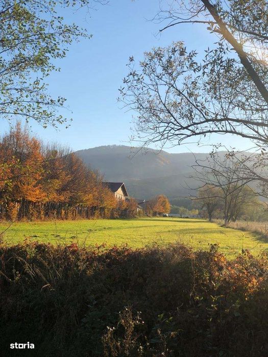 Teren intravilan Tocile ideal casa de vacanta/ investitie