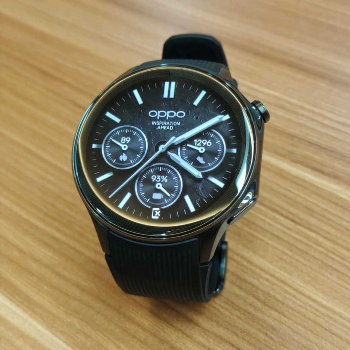 Часовник Oppo Watch X