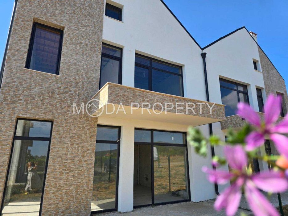 Продава се Къща в Свети Влас - 208 кв.м за 513 €/кв.м - Снимка #1