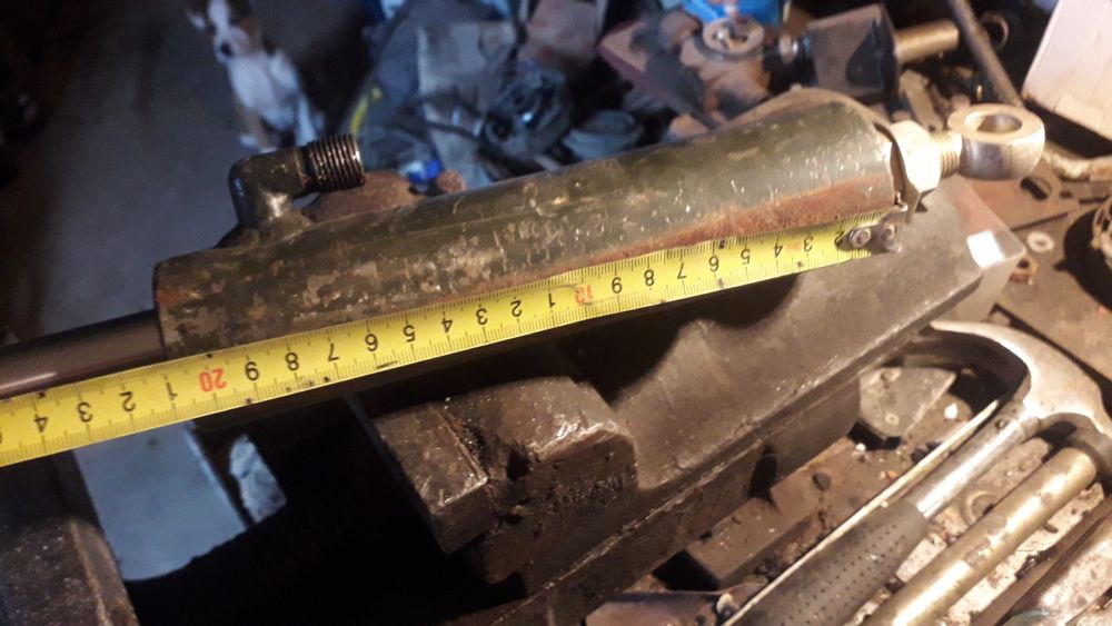 Cilindru hidraulic și pompă hidraulică