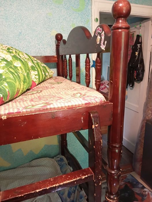 Двухъярусная кровать