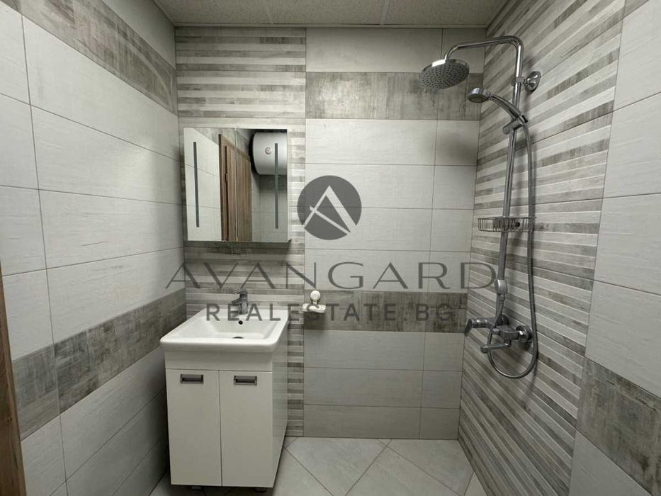 Продава се Двустаен апартамент в Пловдив, Остромила - 81 кв.м за 1028 €/кв.м - Снимка #7