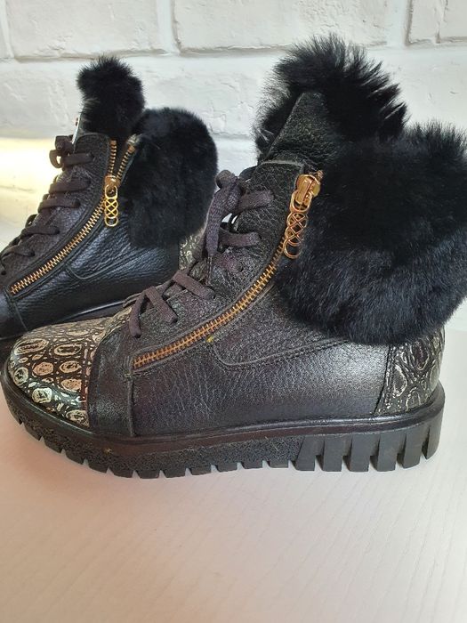 Боти от естествена кожа