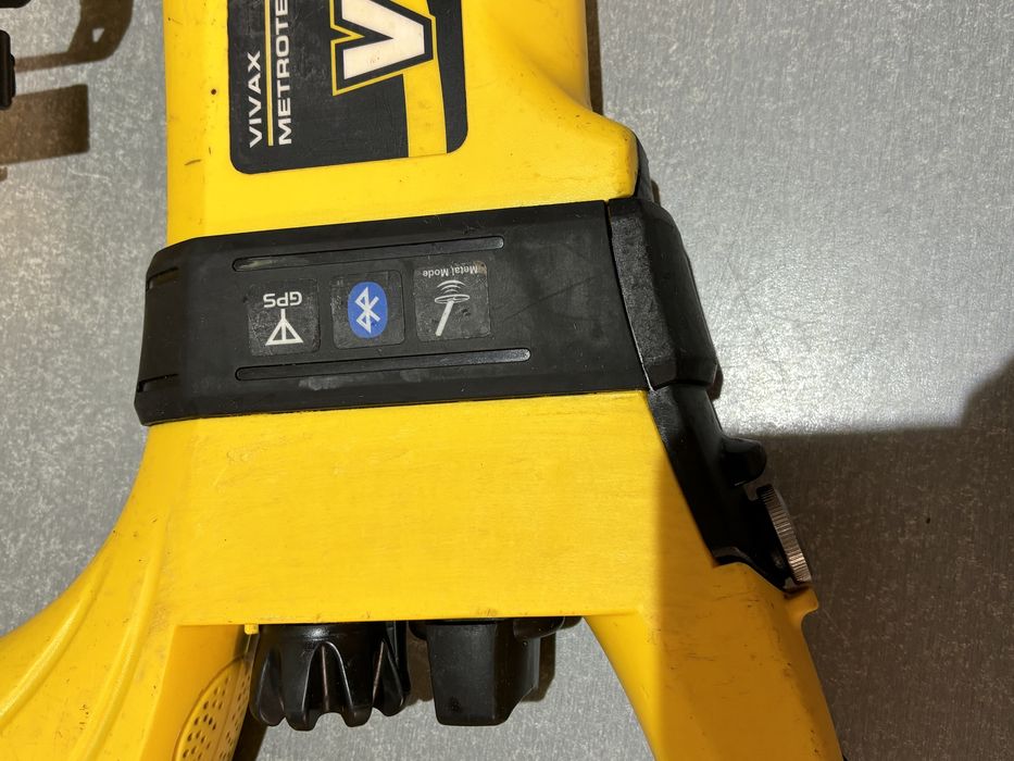 Detector utilitati  conducte apa gaz curent Vscan Leica Hilti