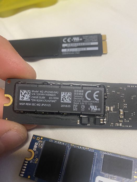 Vand ssd 128 ,256 giga 1 terra macbook