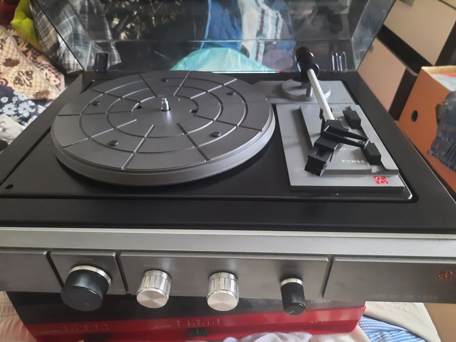 Pikup  cu amplificare.nu are boxele.