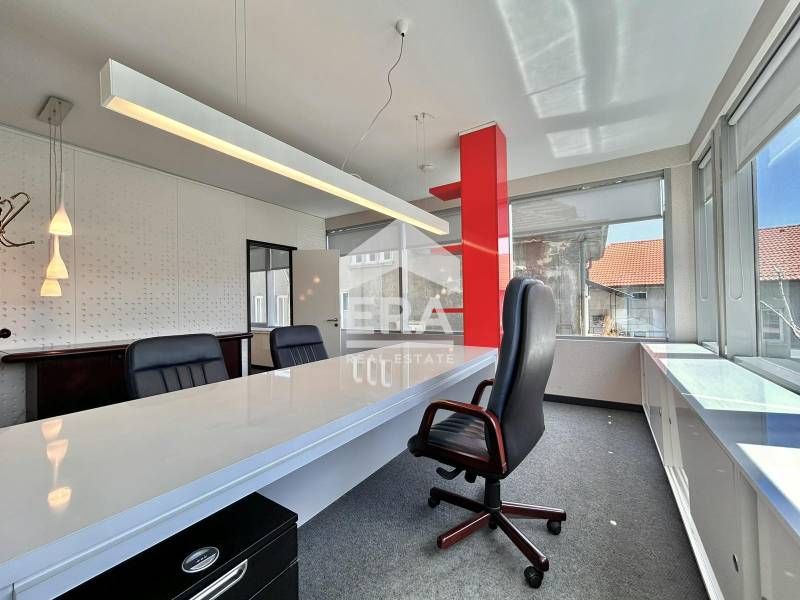 Дава се под наем Офис в София, Център - 135 кв.м за 3500 € - Снимка #6