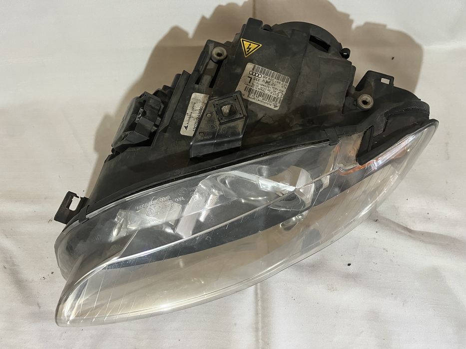 Set faruri xenon Audi A4 b7