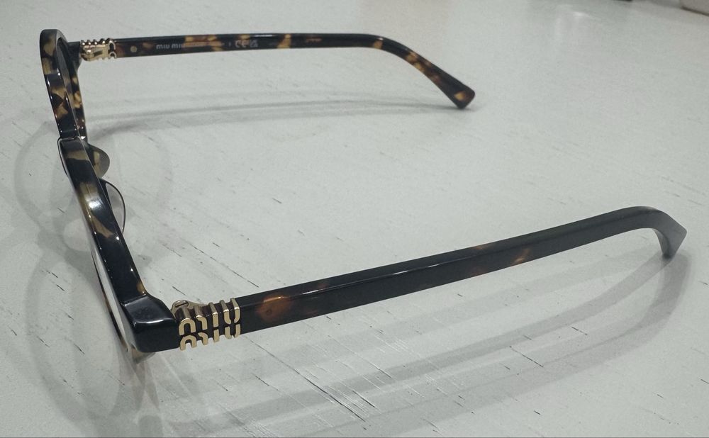 Продам очки Оригинал miu miu !