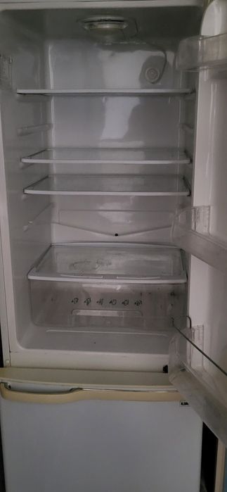 Продам холодильник