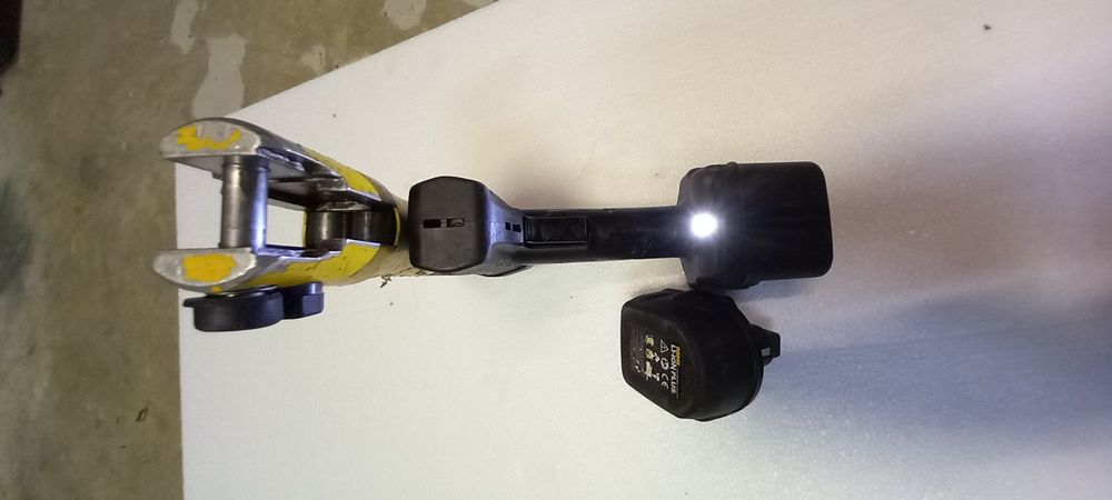 Presa sertizat pexal ,pex Rems