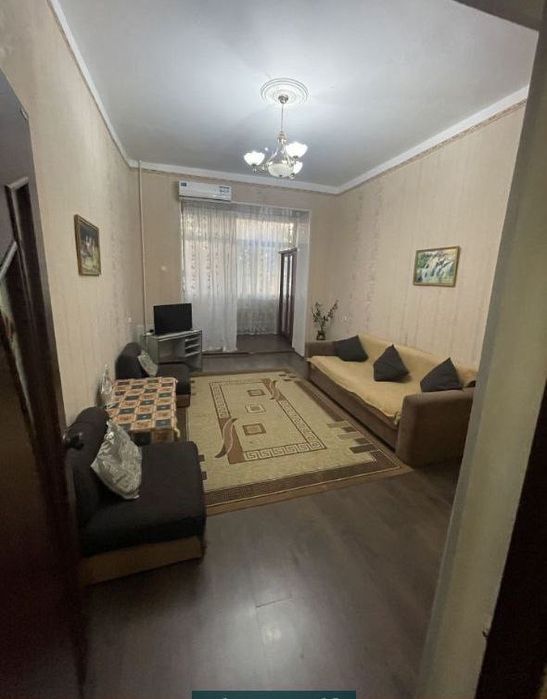 Сдается 2 ком Метро БИЙ. Максим Горького