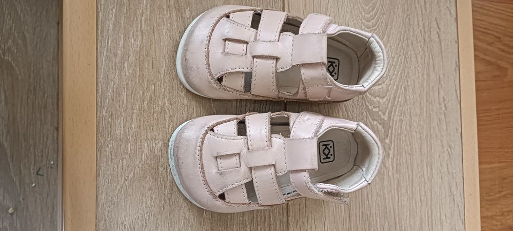 Нови детски  летни обувки