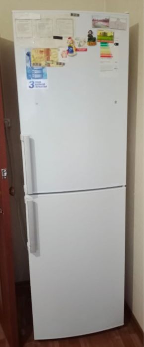 диван и холодильник