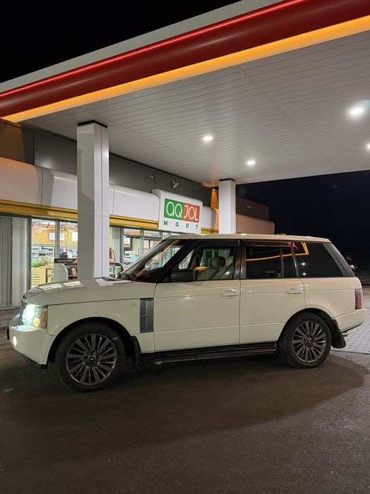 Range rover vogue . В отличном состояний .