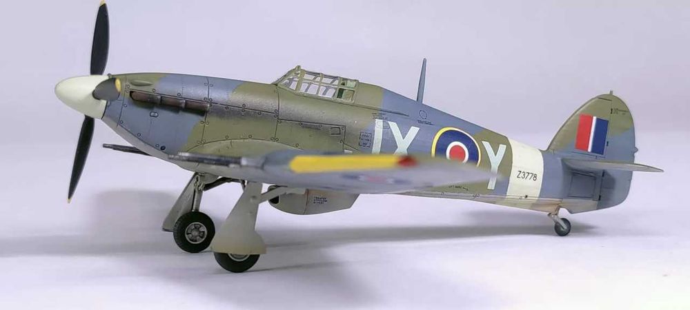 Сборная модель самолета Хокер «Харрикейн» (Моделист, 1:72)