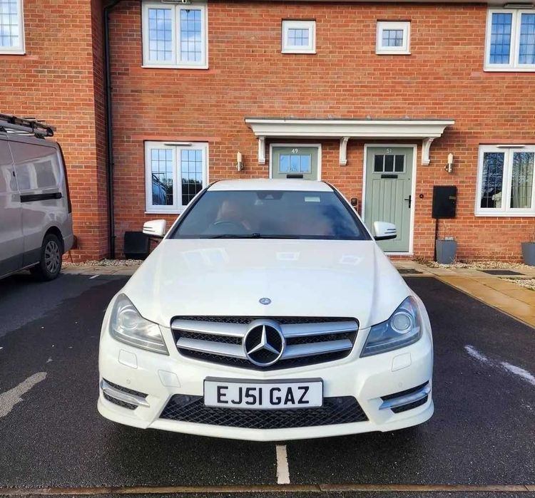 Vând Mercedes C250 Coupe
