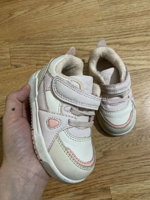 Кроссовки тёплые