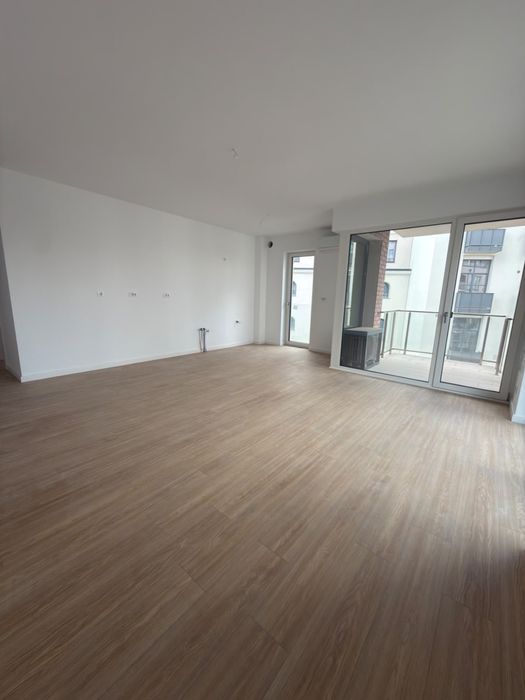 Vand apartament nou Scala Cetate finisat + parcare