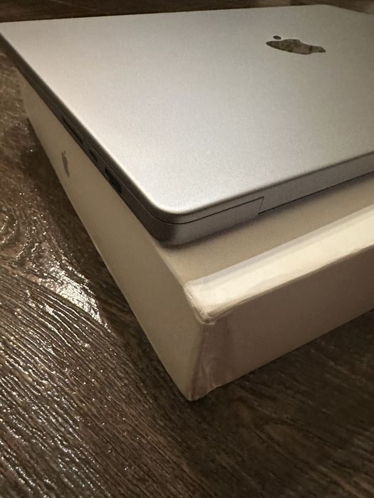 Macbook pro 16 m1pro 16/1tb